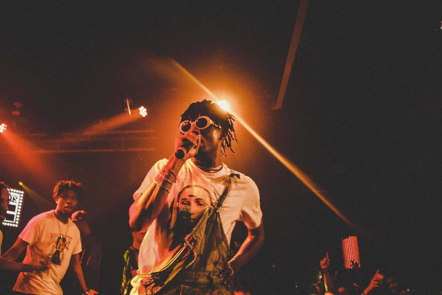 Playboi Carti Showing Off His Latest Project, Pc Background