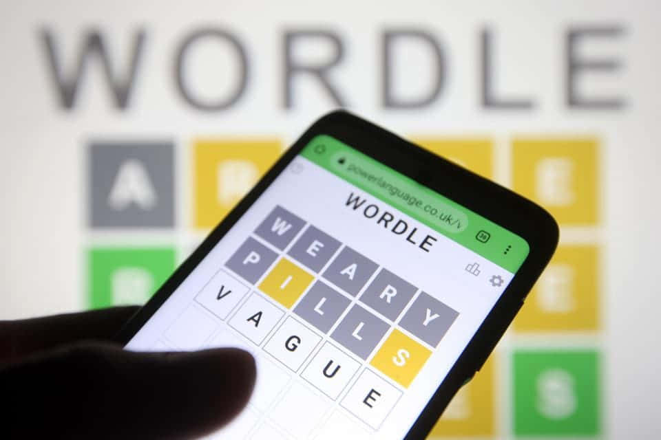 Playing Wordleon Smartphone Background