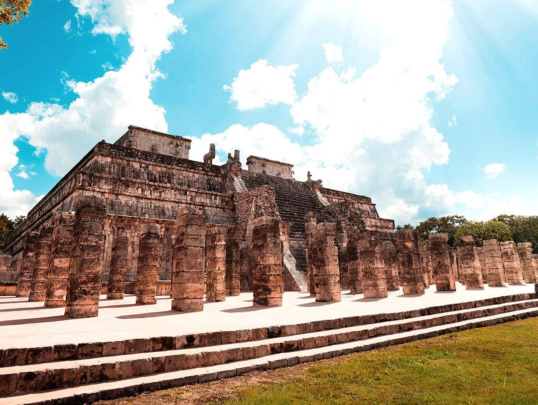 Pleasant Day At Chichen Itza Background