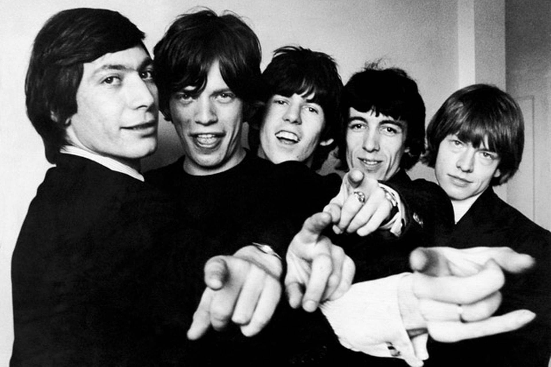 Pointing Rolling Stones