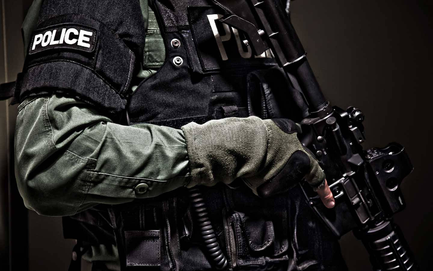 Police Officer Firearm Hd Background