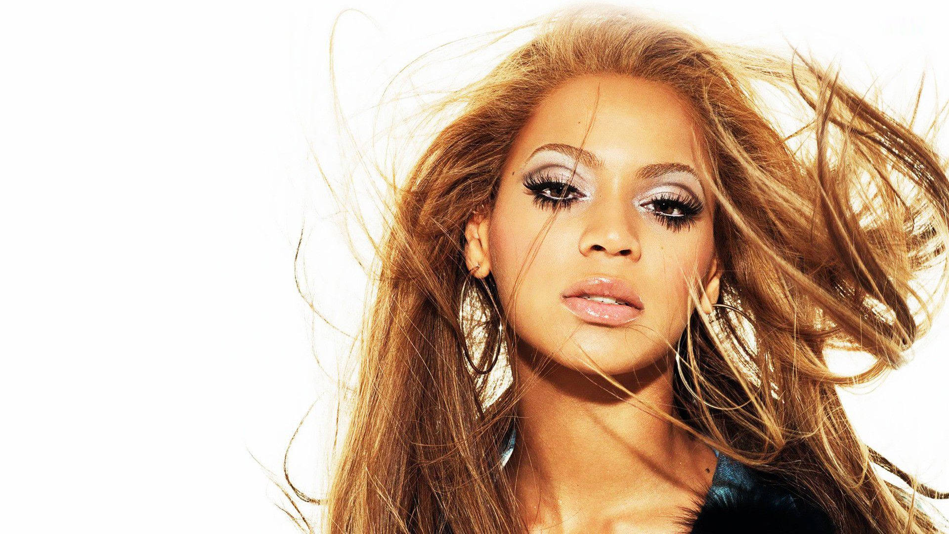 Pop Diva Beyonce Looks Breathtakingly Beautiful In The Wind Background