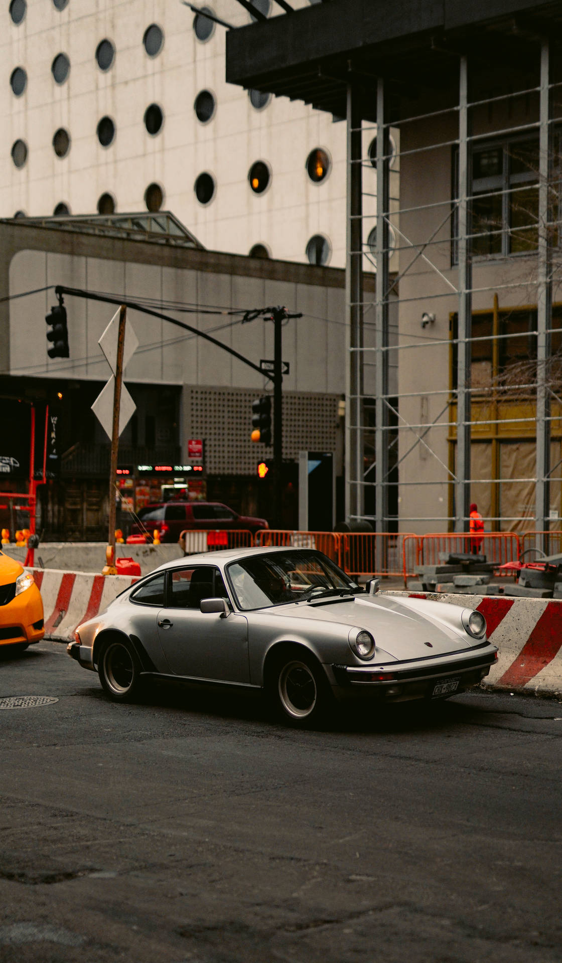 Porsche 911 Retro Vintage City Background