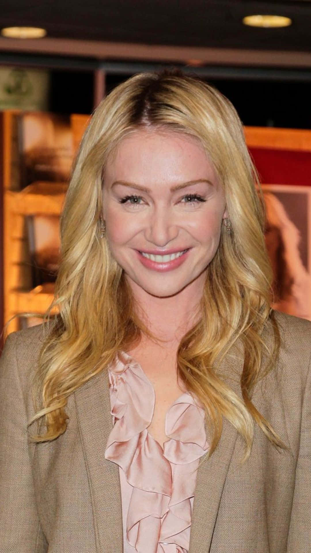 Portia De Rossi Smiling Event Appearance Background