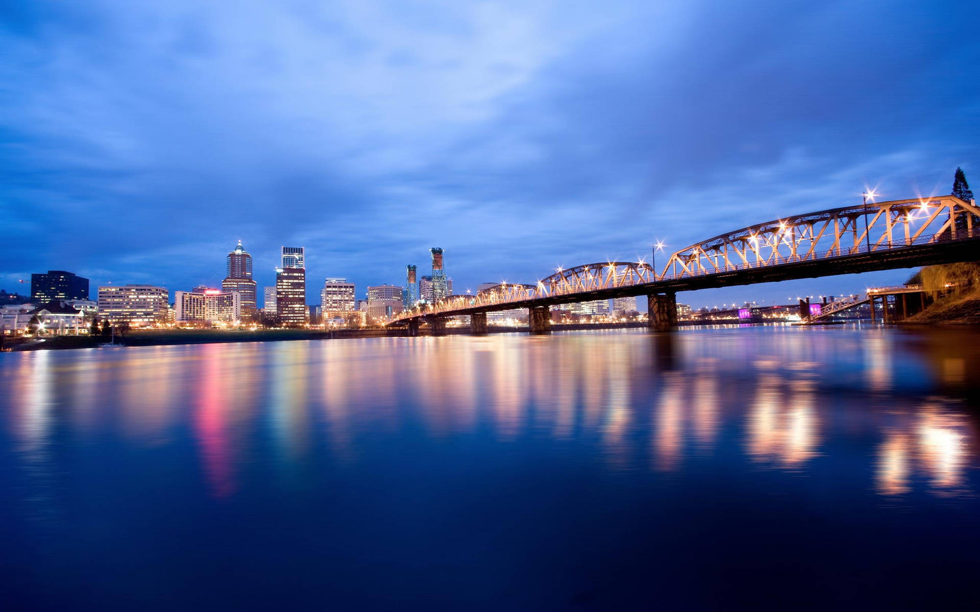 Portland Bridge Reflecting Lights Background