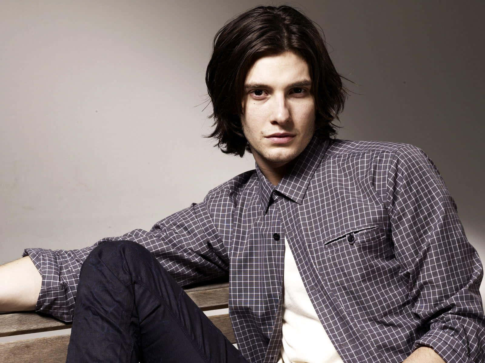 Portrait Of Ben Barnes Embracing His Dark Side Background