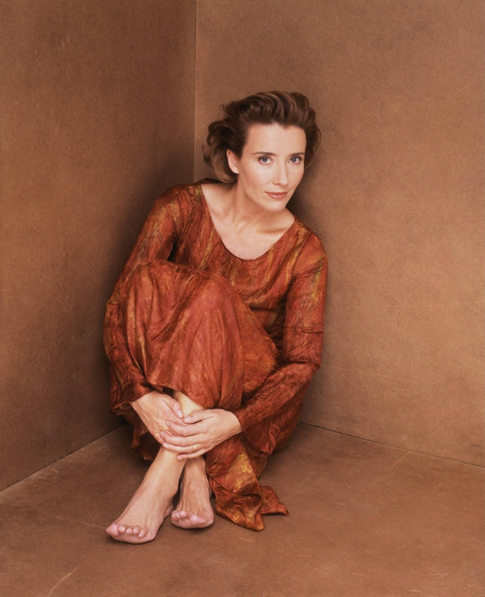 Portrait Of Emma Thompson Background