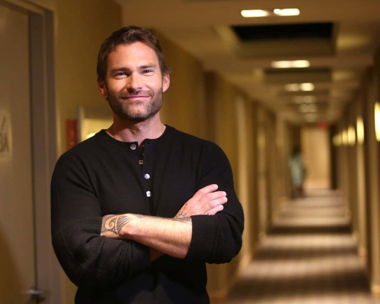 Portrait Of Hollywood Actor Seann William Scott Background
