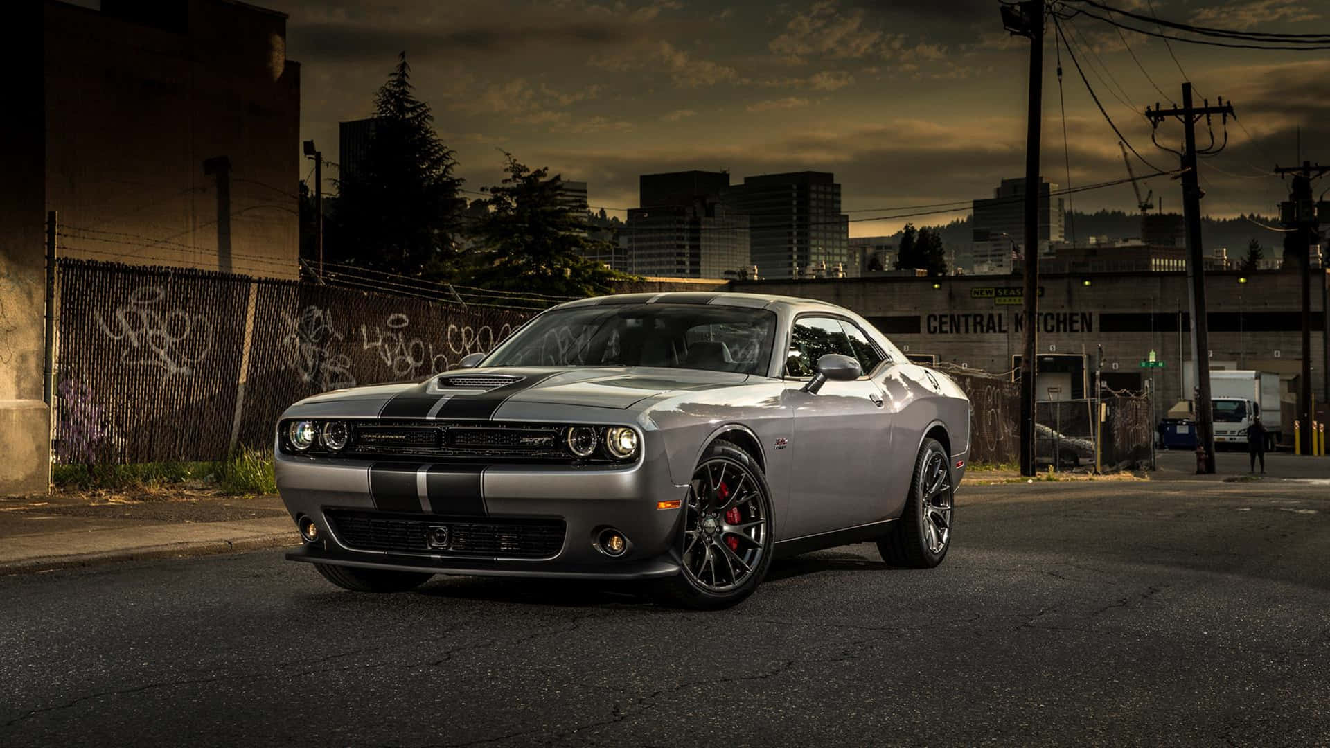 Power At Your Fingertips - Dodge Hellcat 4k Background