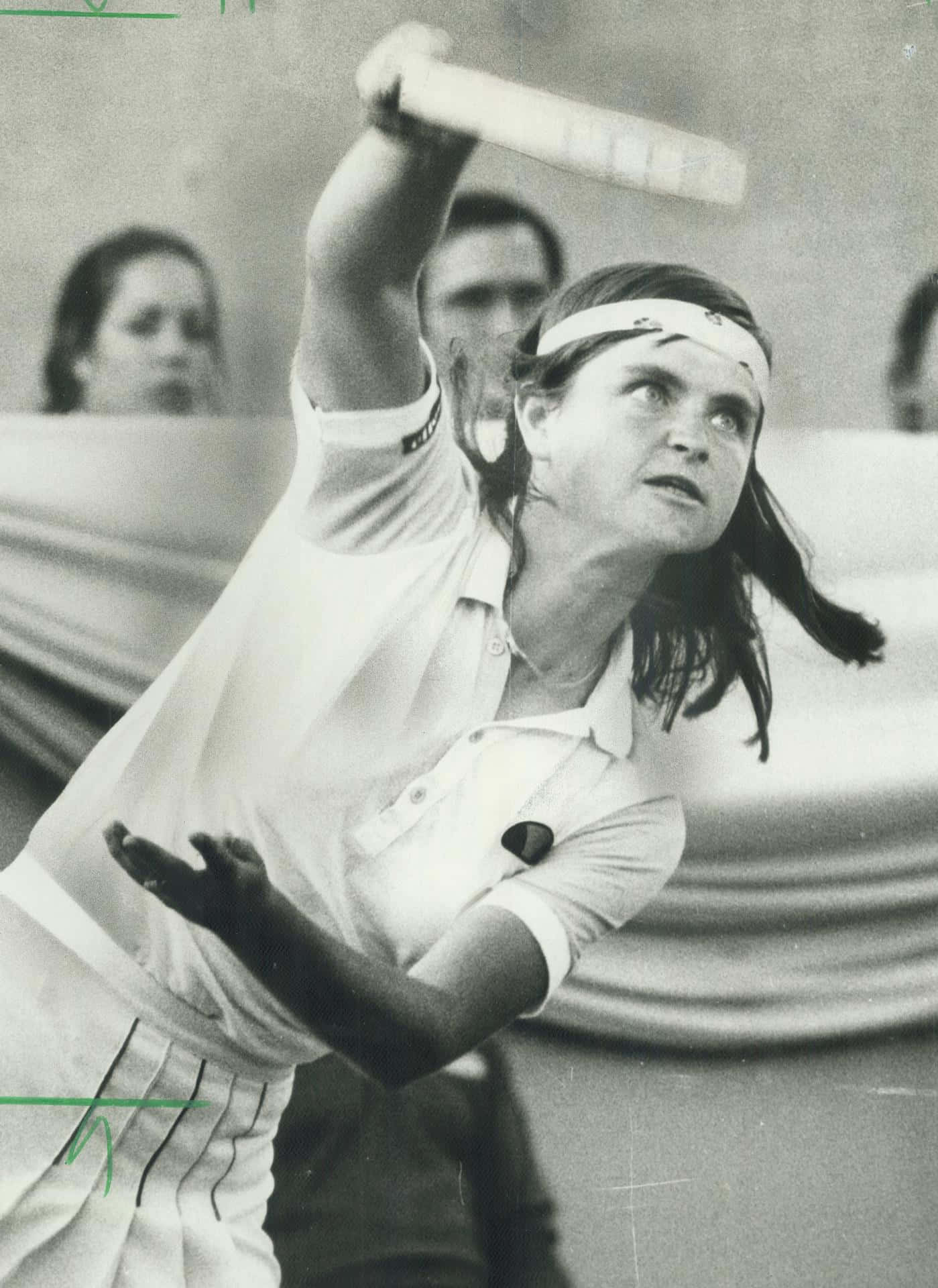 Powerful Serve Of The Talented Hana Mandlikova Background