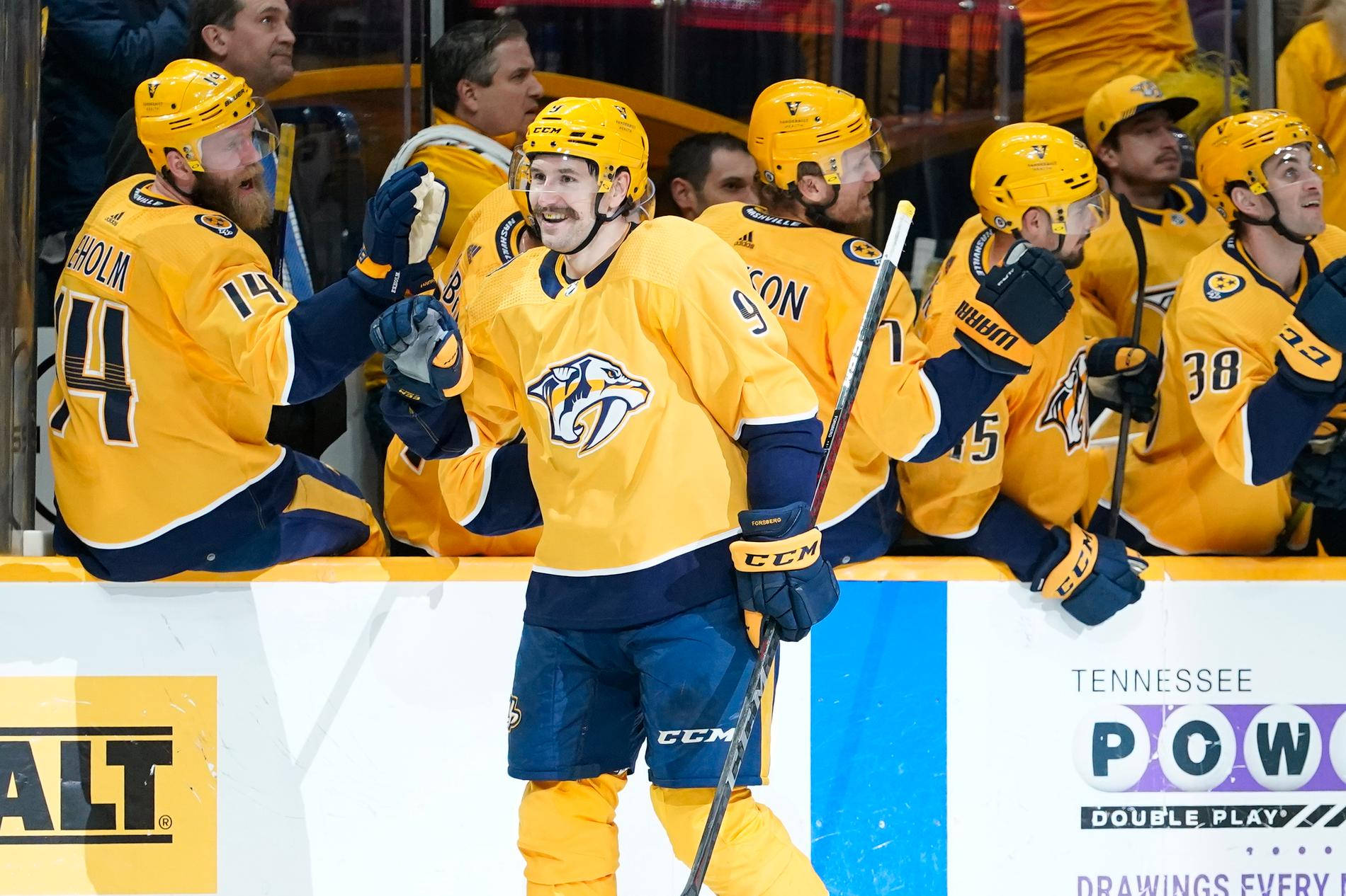 Predators Star Player - Filip Forsberg In Action Background