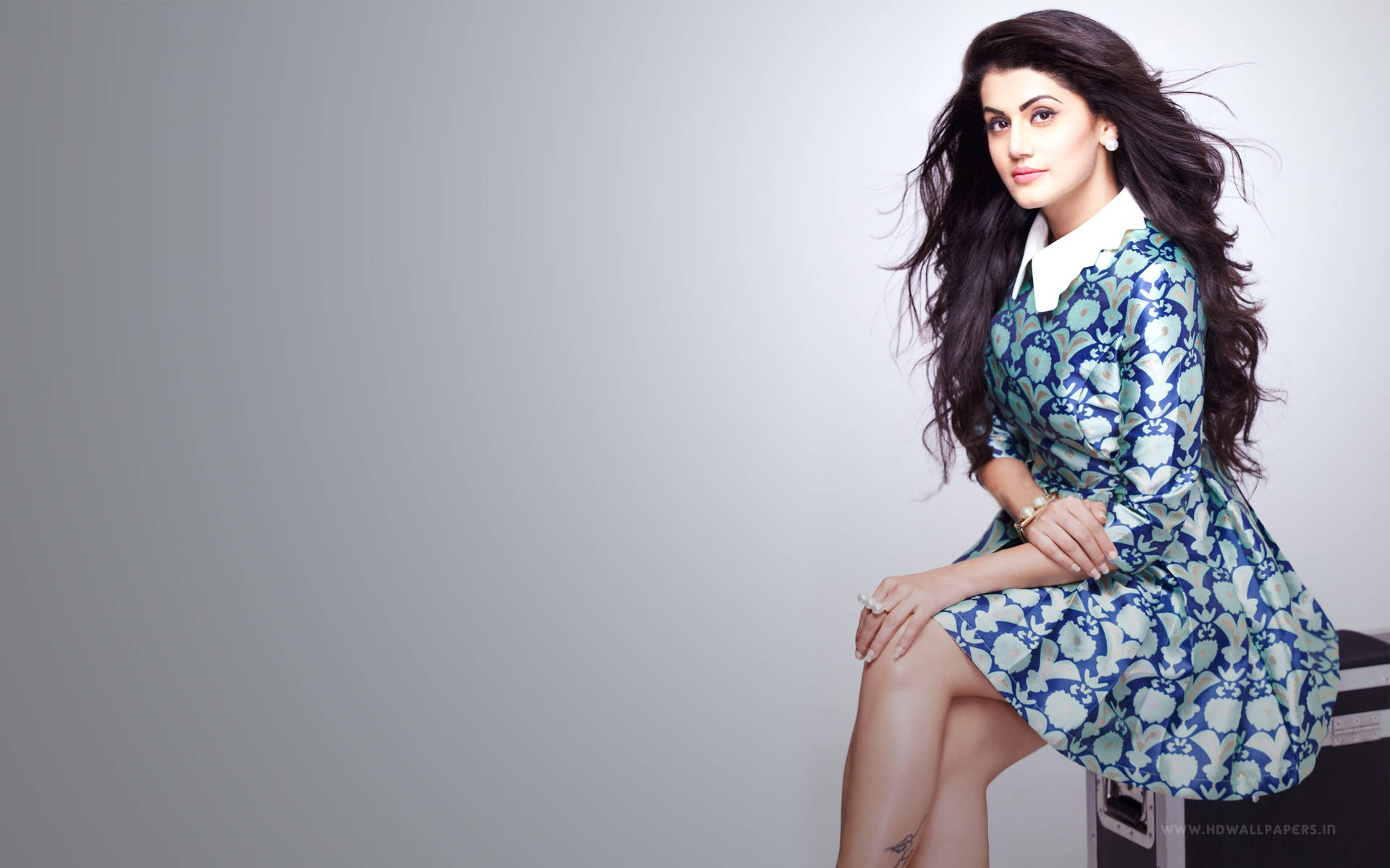 Preppy Taapsee Pannu Background