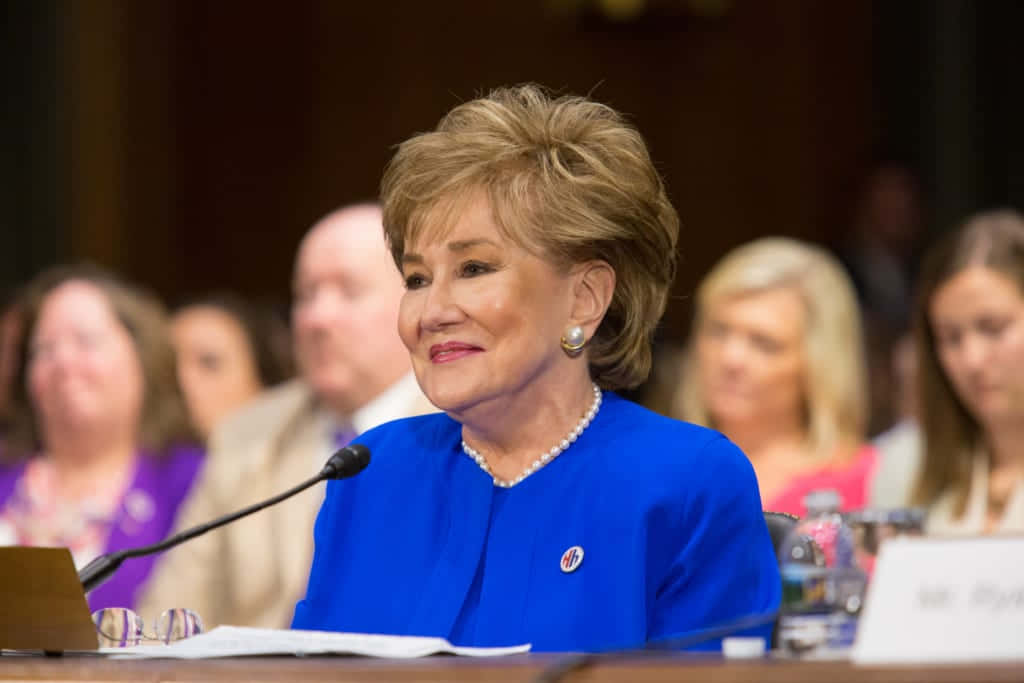 Presidential Administrator Elizabeth Dole Background