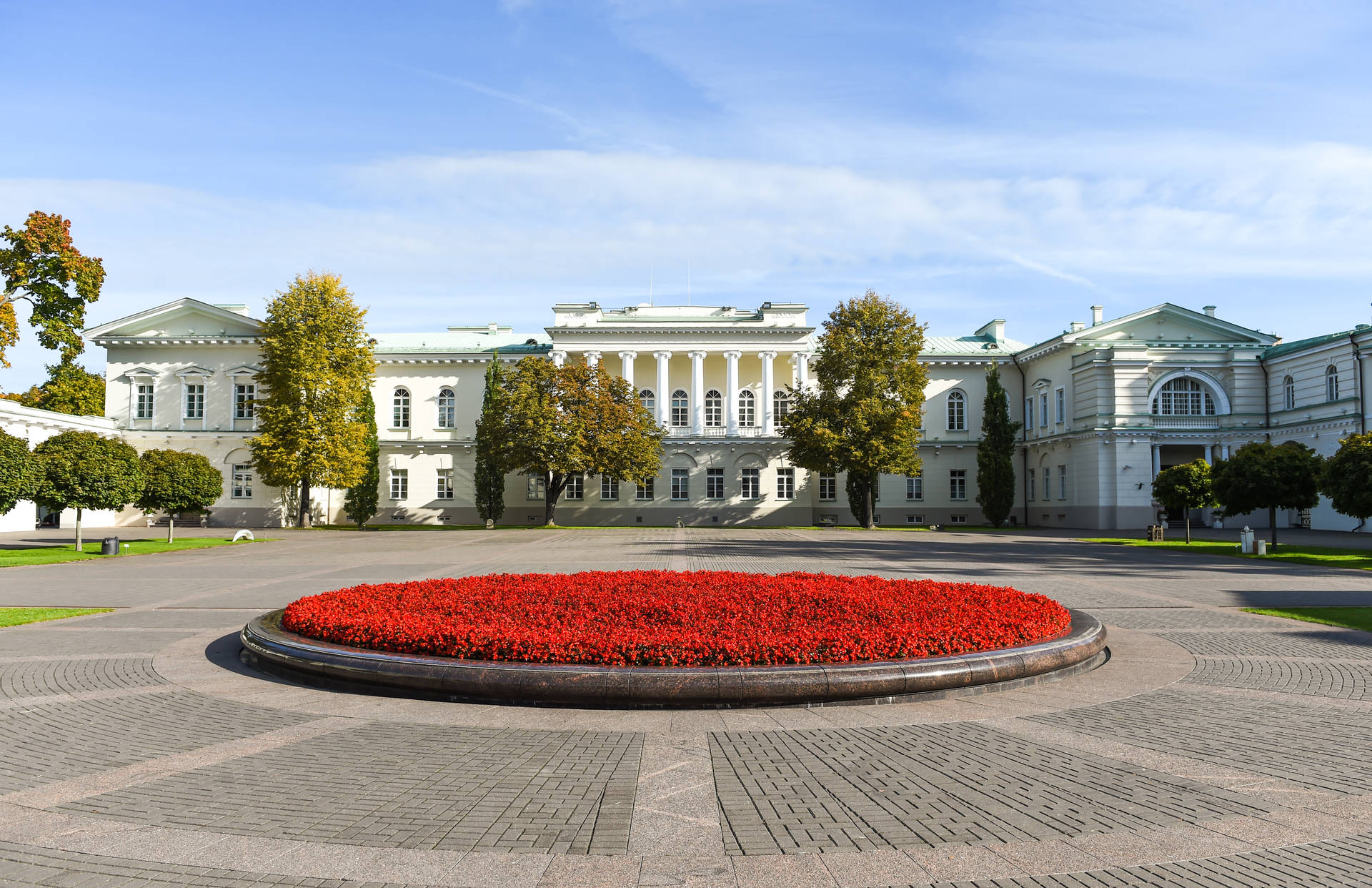 Presidential Palace Of Vilnius Background