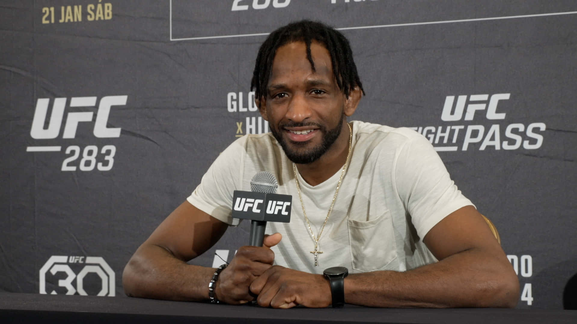Press Conference Neil Magny Background