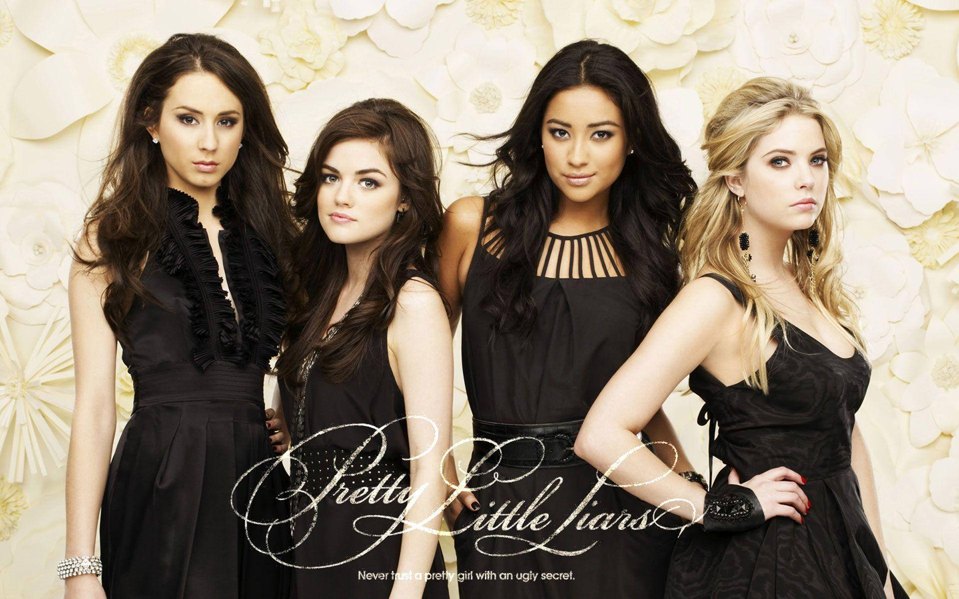 Pretty Little Liars American Drama Series Background