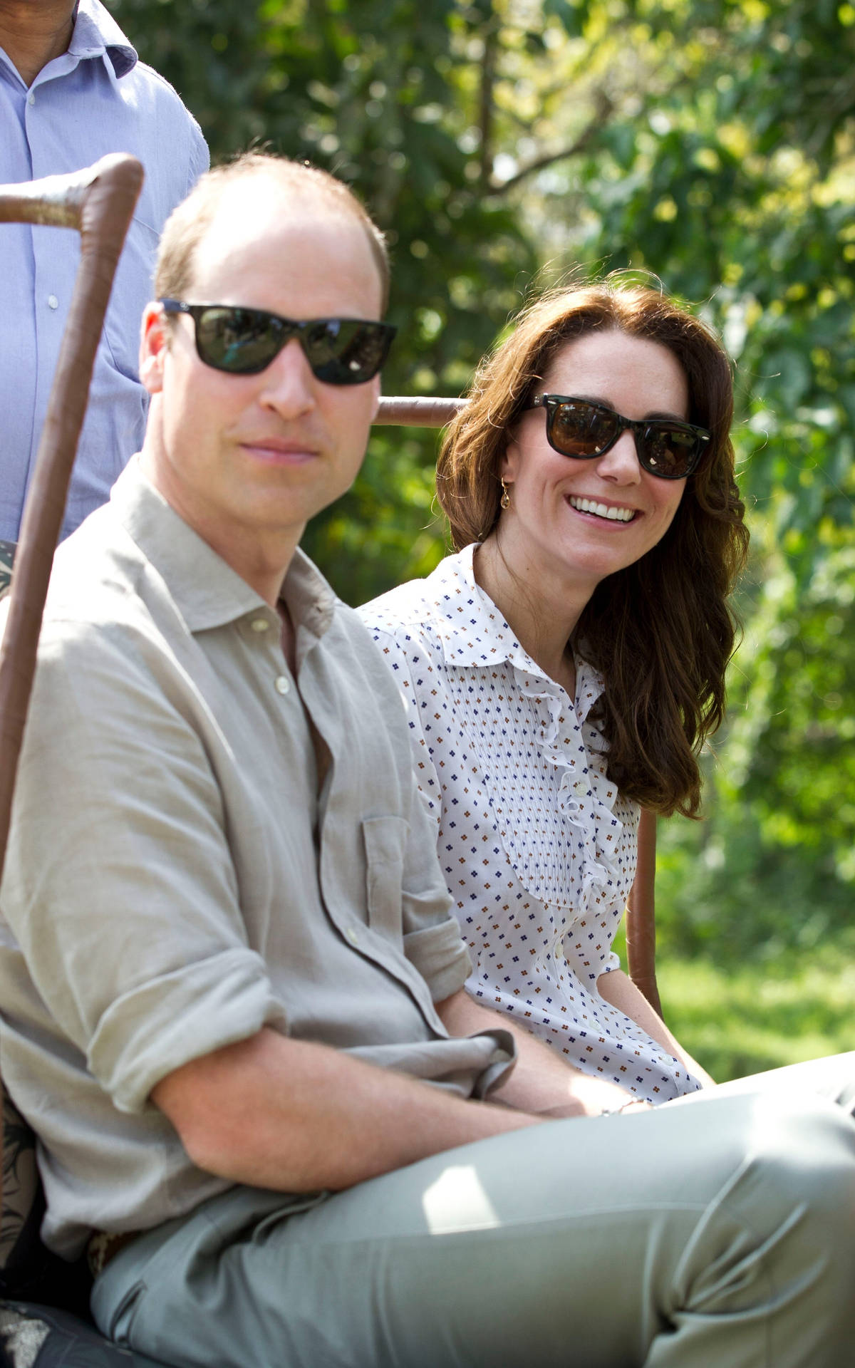 Prince William And Kate Outdoors Background