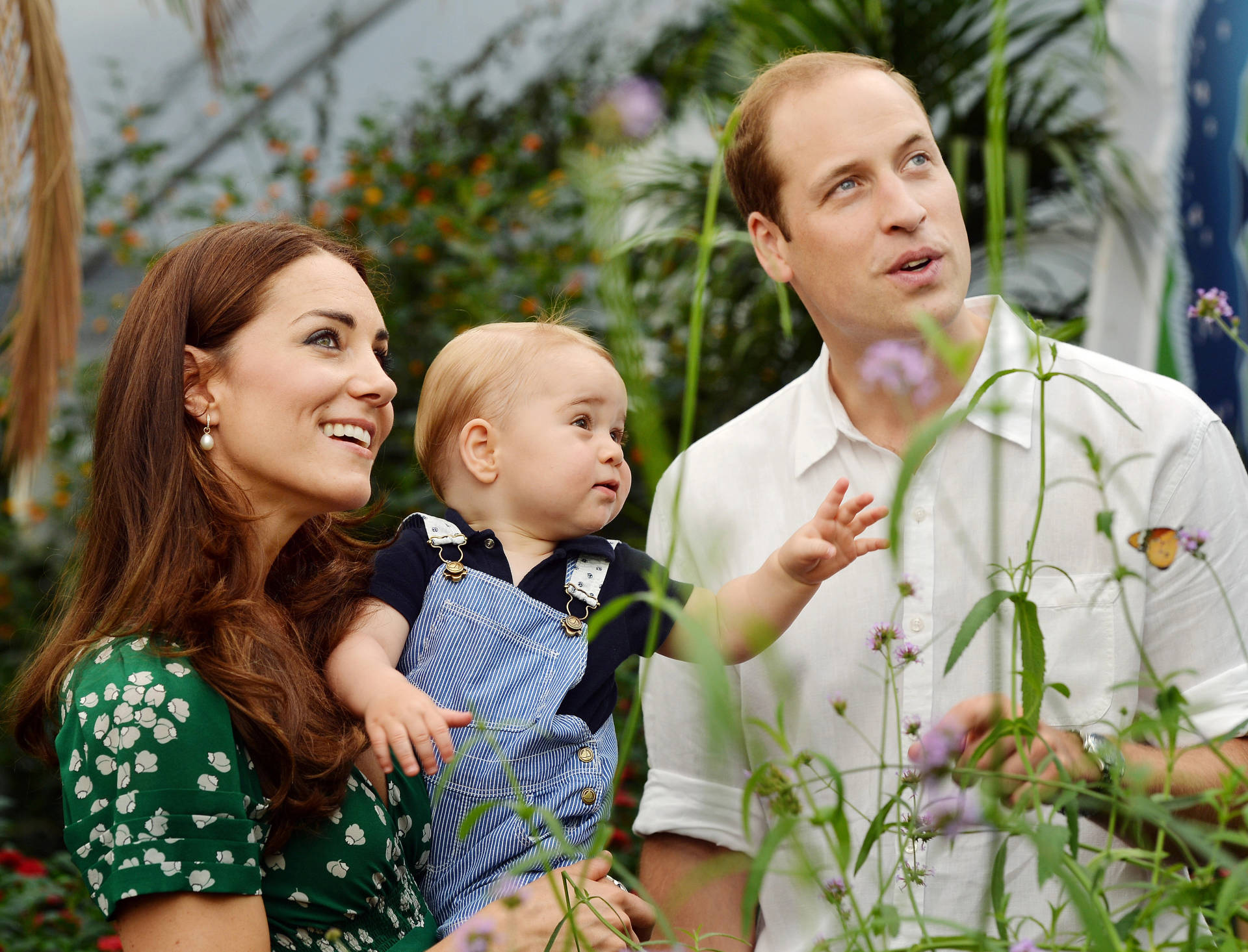Prince William And Kate With Son Background
