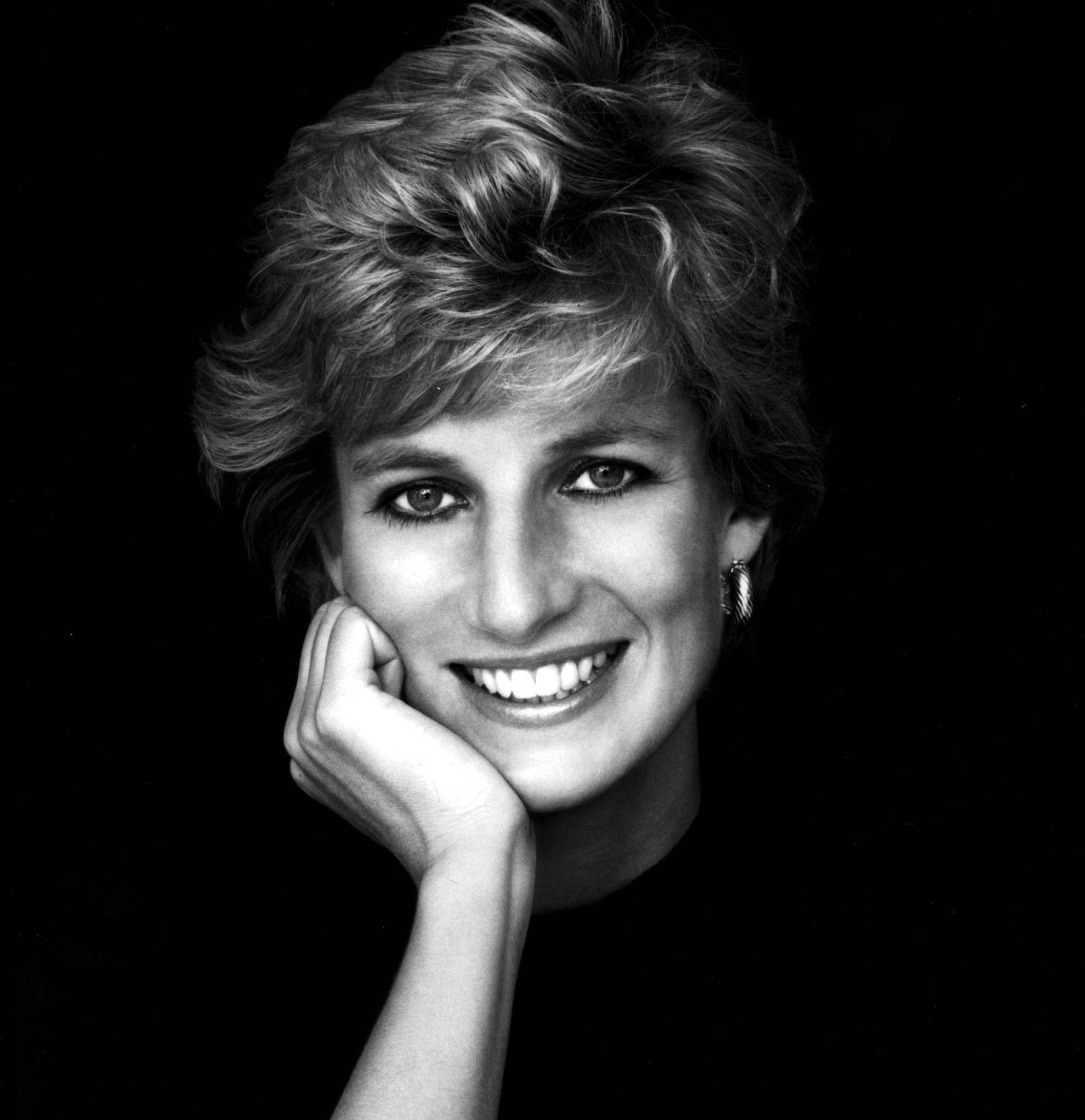 Princess Diana Black & White Portrait Background