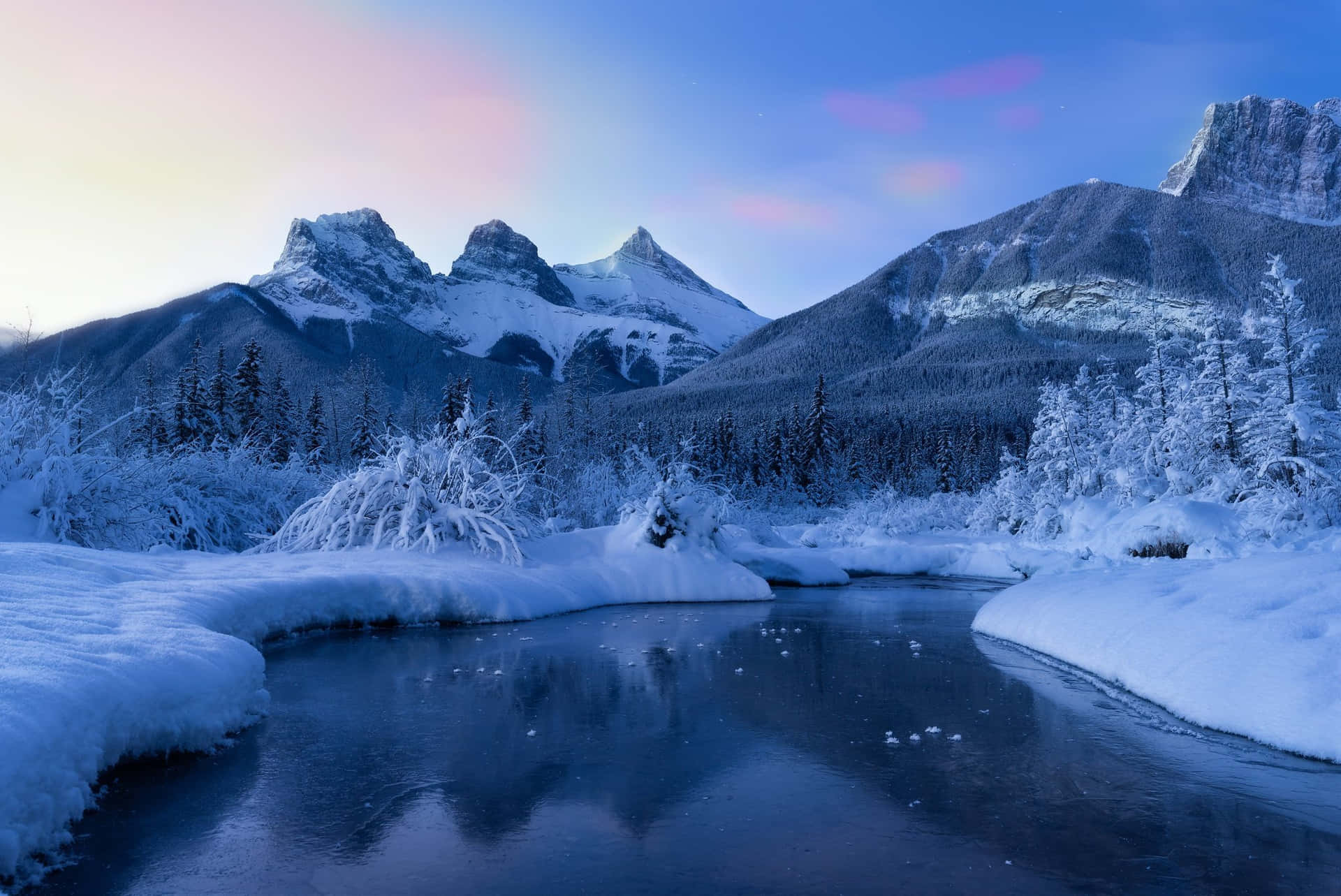 Pristine Winter Wonderland Background