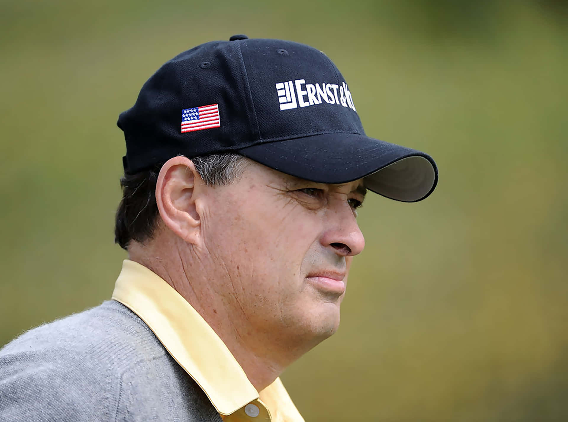 Pro Golfer Loren Roberts In Action Background