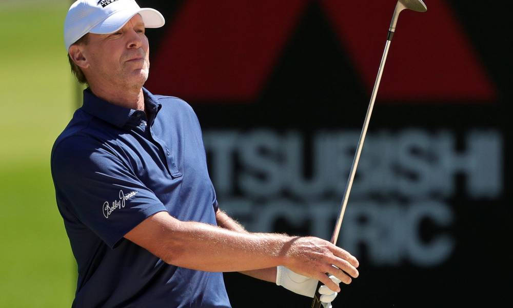 Pro Golfer Steve Stricker In Mid-swing