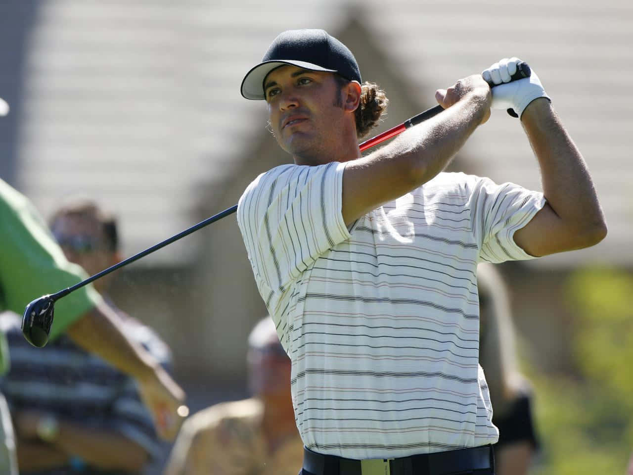 Professional Golfer Scott Piercy Wearing Striped Shirt During Tournament Background