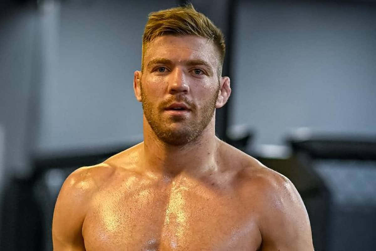 Professional Headshot Of Mma Fighter Dricus Du Plessis