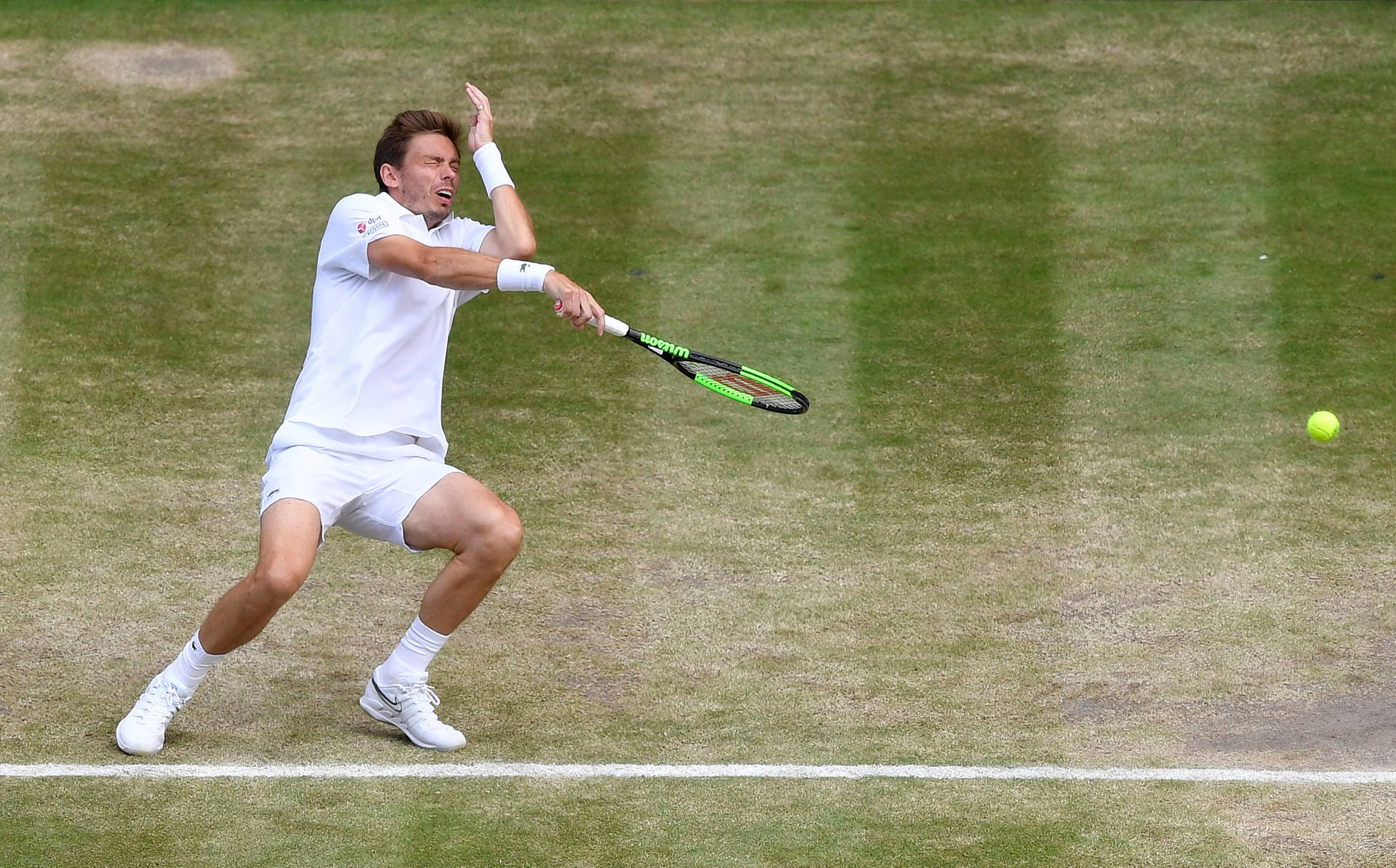 Professional Tennis Player Nicolas Mahut Looking Disappointed On The Court