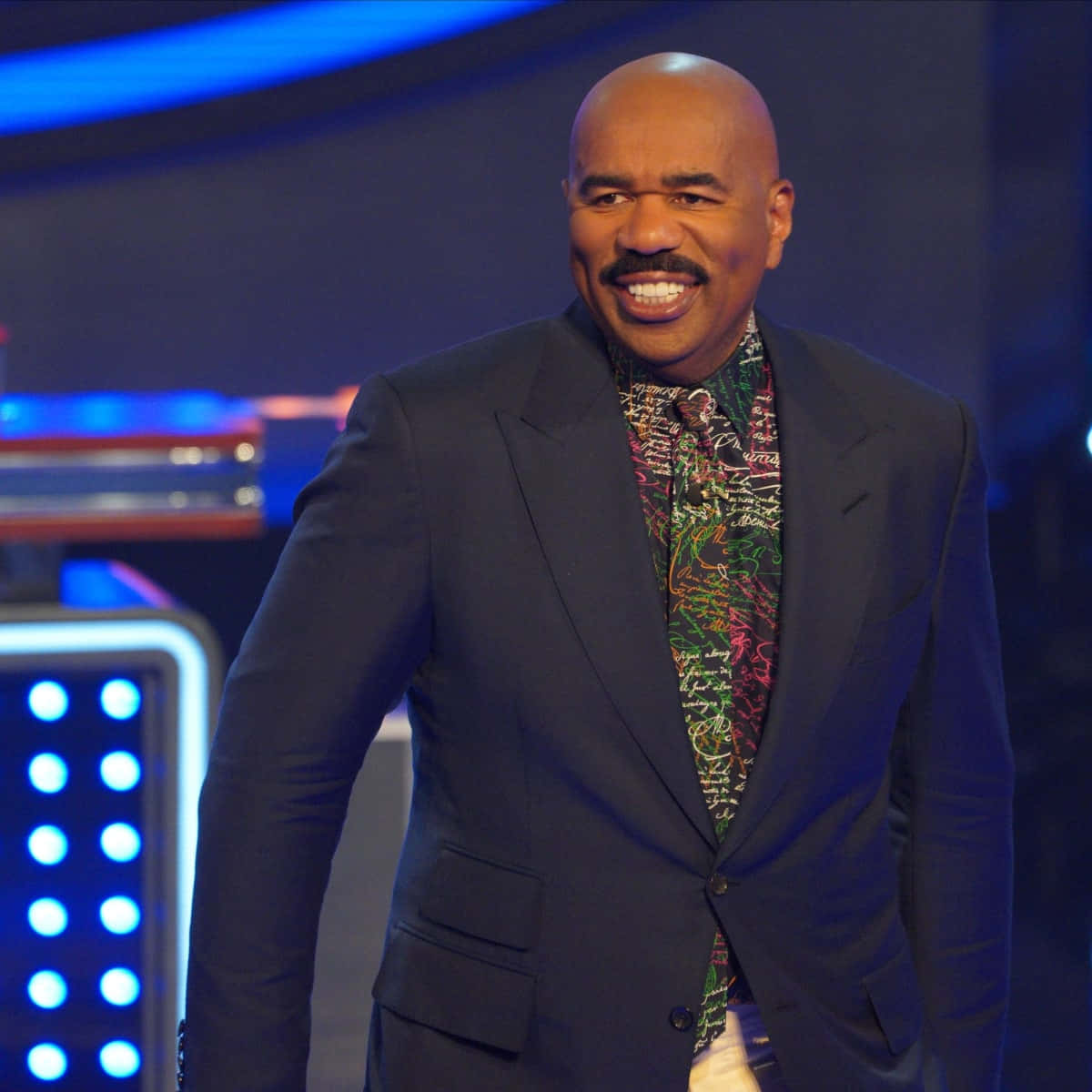 Prominent Tv Personality Steve Harvey In A Candid Moment Background