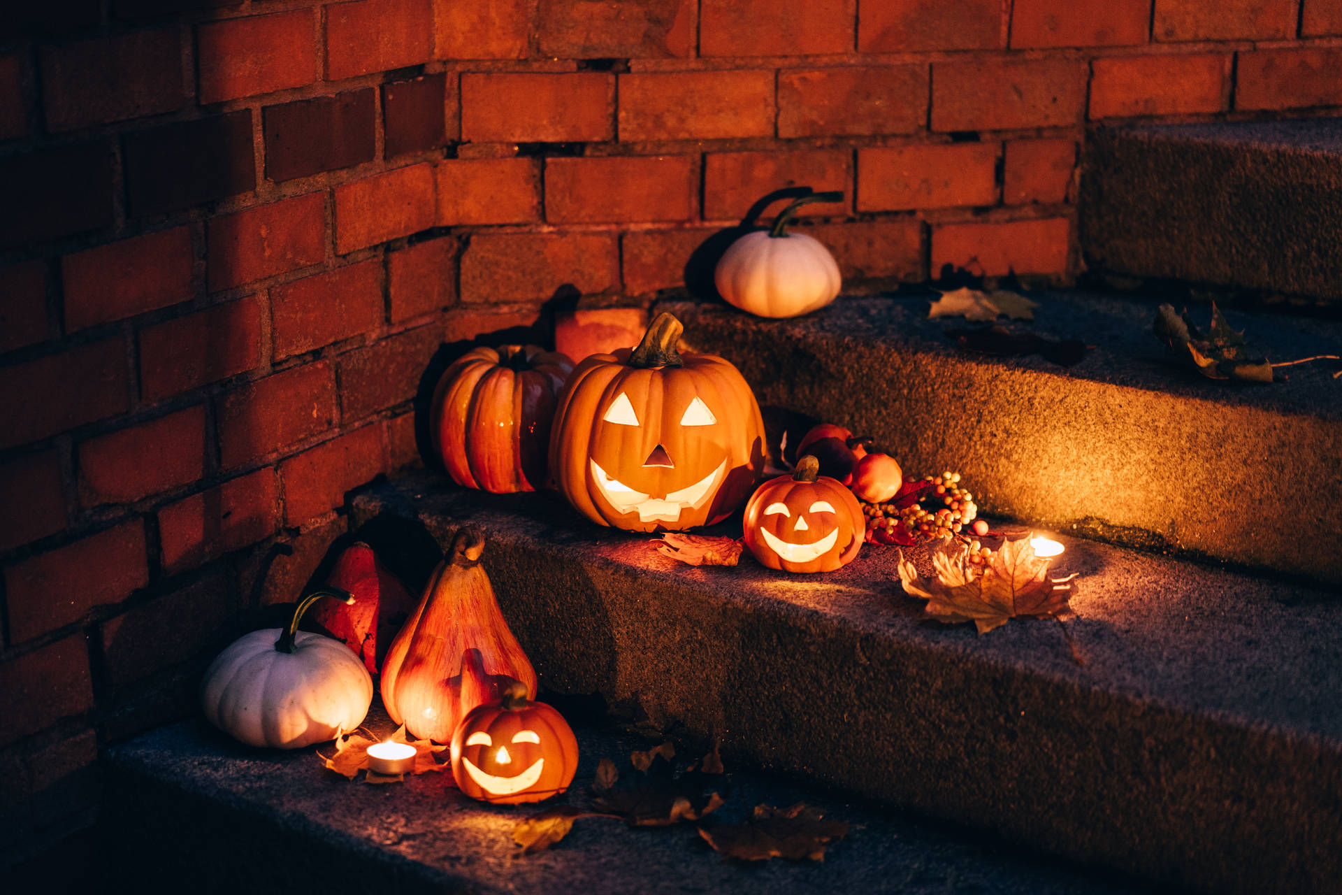 Pumpkins On Stairs Halloween Computer