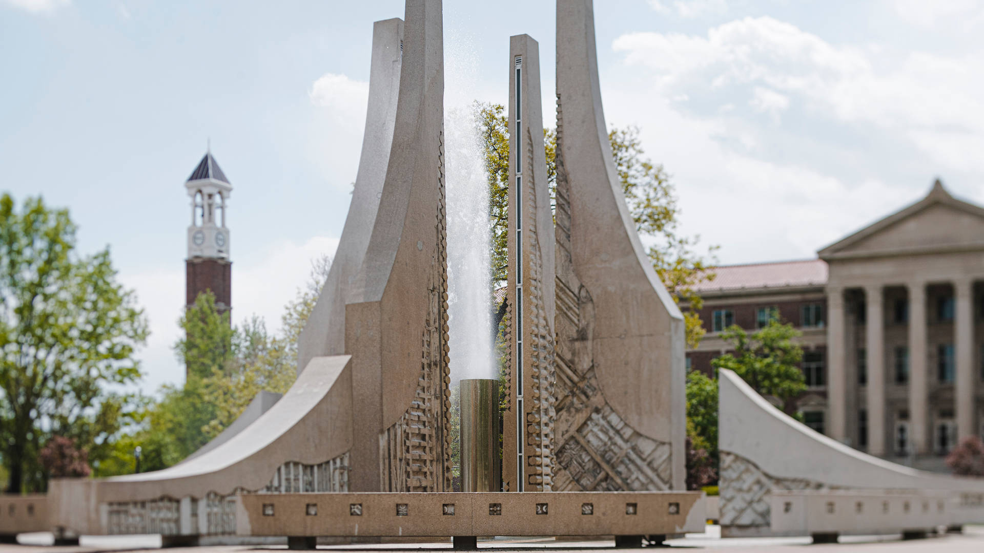 Purdue University Engineering Fountain At Daytime Background