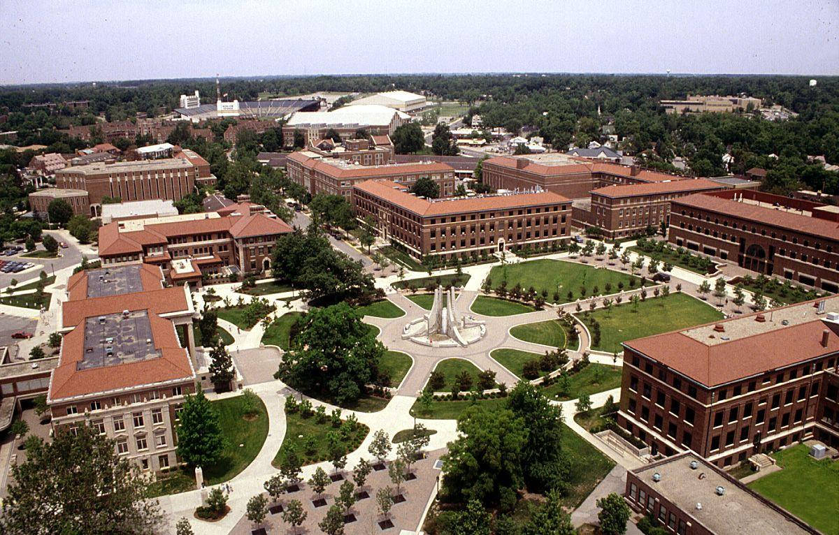 Purdue University In West Lafayette Background