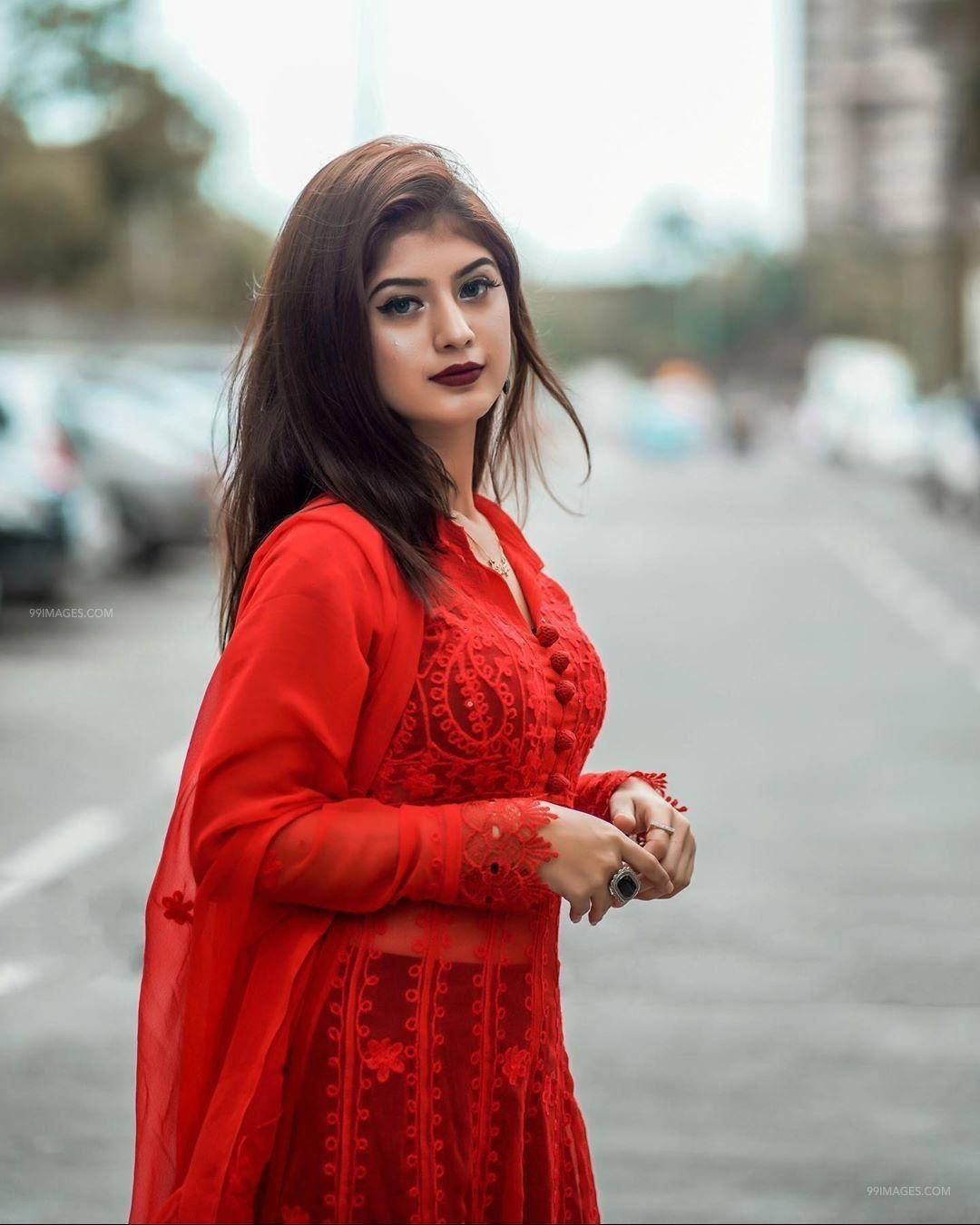 Pure Red Arishfa Khan Background
