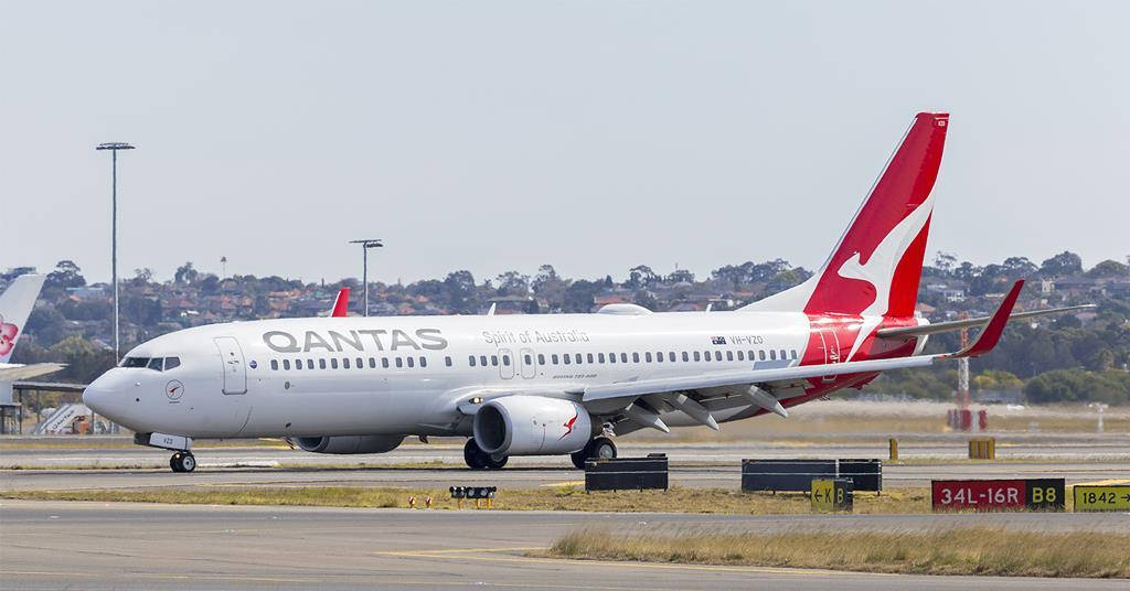 Qantas Airways Boeing 737 Aircraft Background