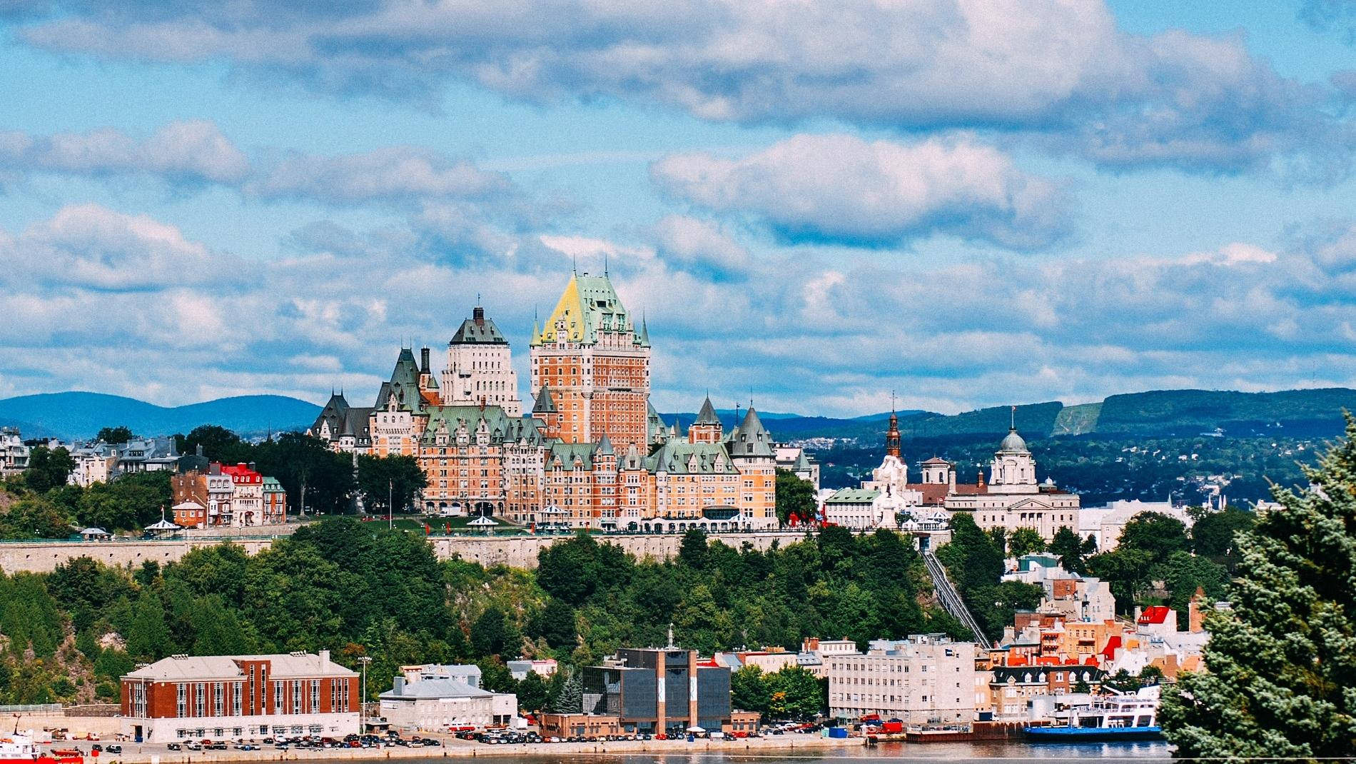 Quebec City Sunny Day Background