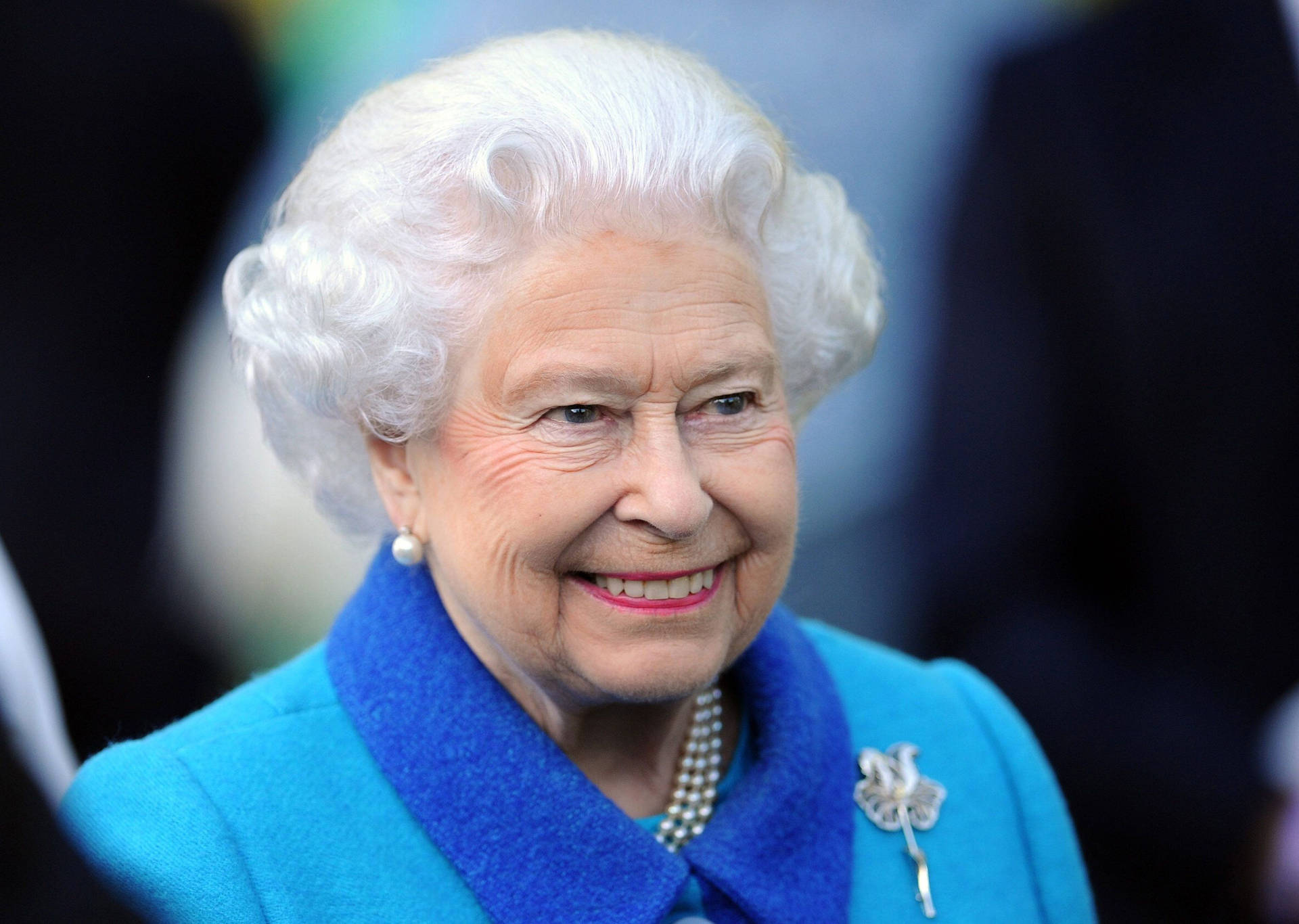 Queen Elizabeth Candid Smile Background