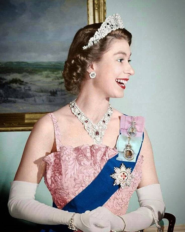 Queen Elizabeth In Pink Satin Dress