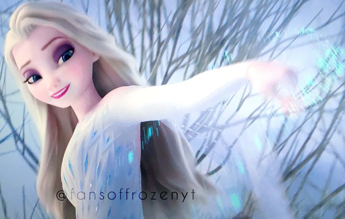 “queen Elsa In Her White Dress From Disney’s Frozen 2” Background