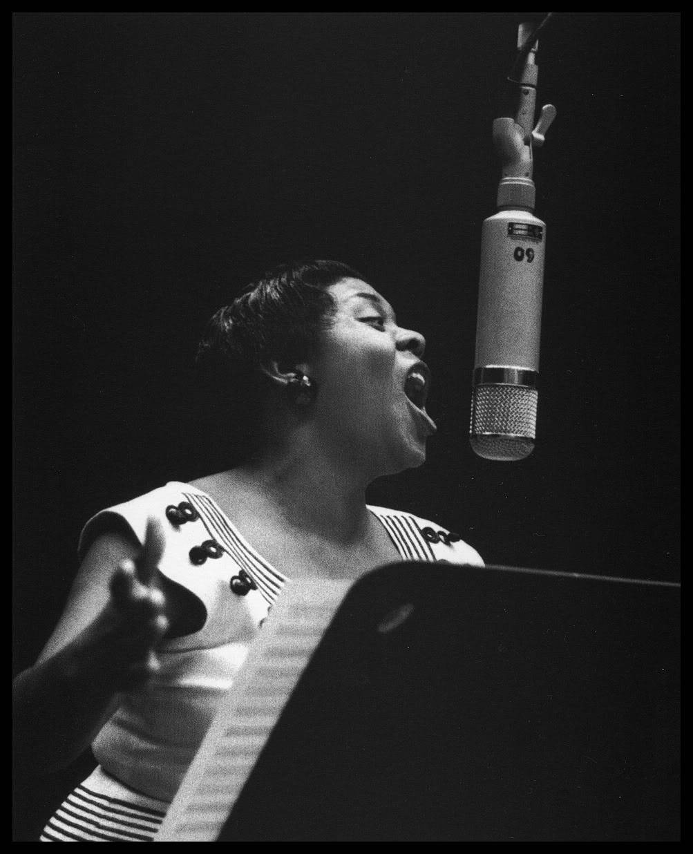 Queen Of The Blues Dinah Washington Background