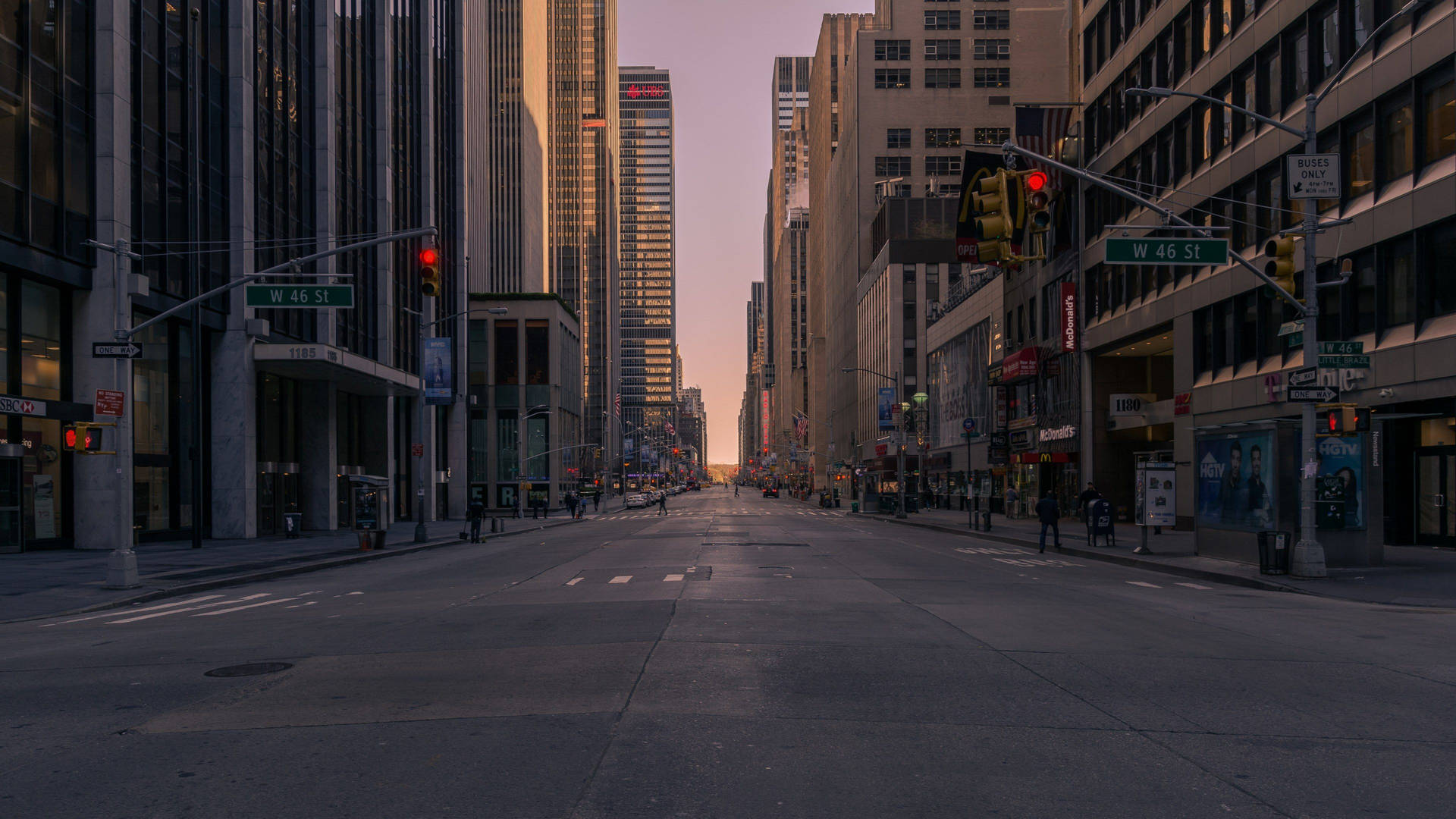 Quiet Street In New York Computer Background