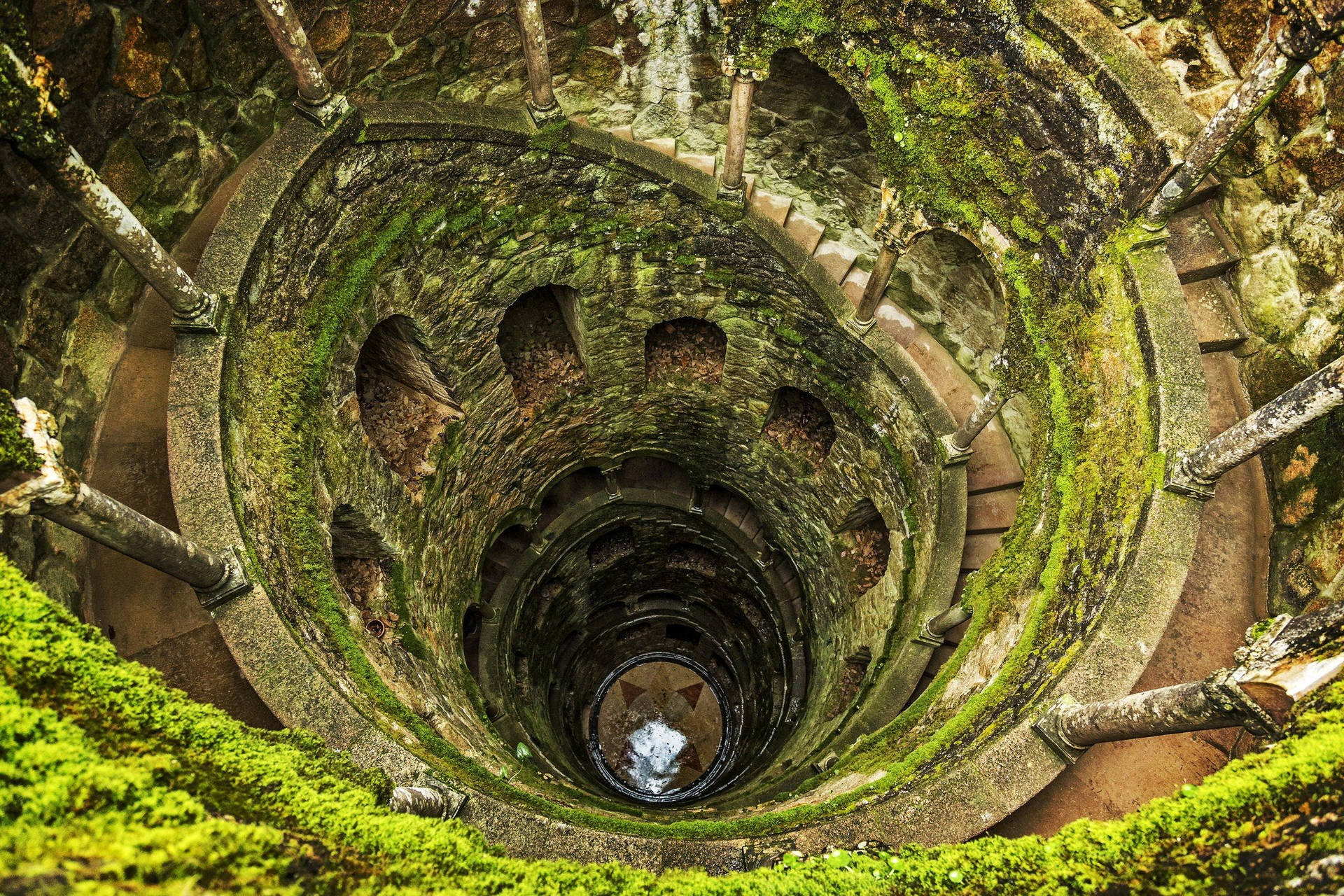 Quinta Da Regaleira Sintra Spiral Staircase Background