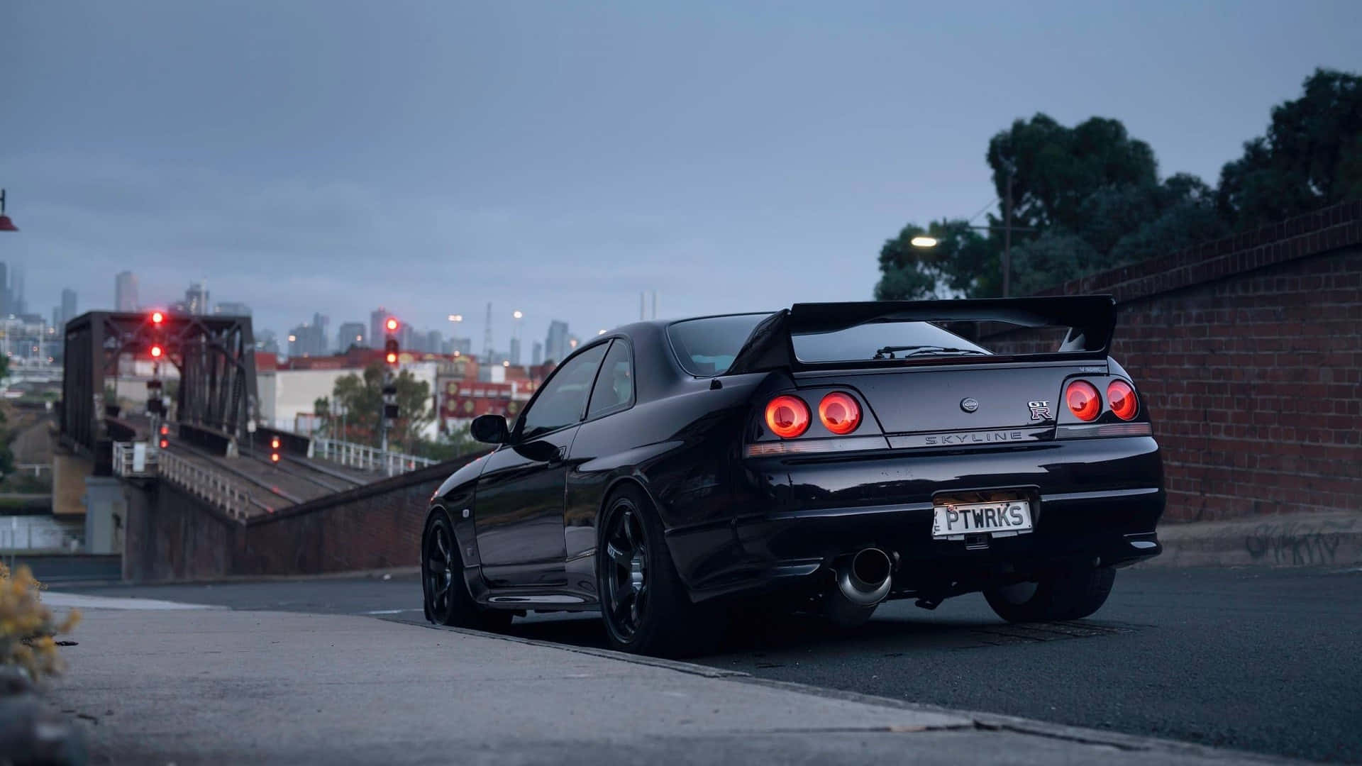 R33 Gtr Black Low Rise Background