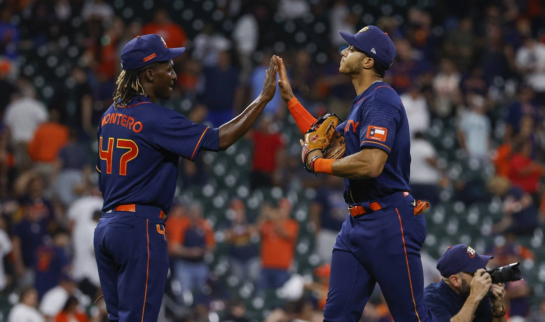 Rafael Montero And His Teammate Background