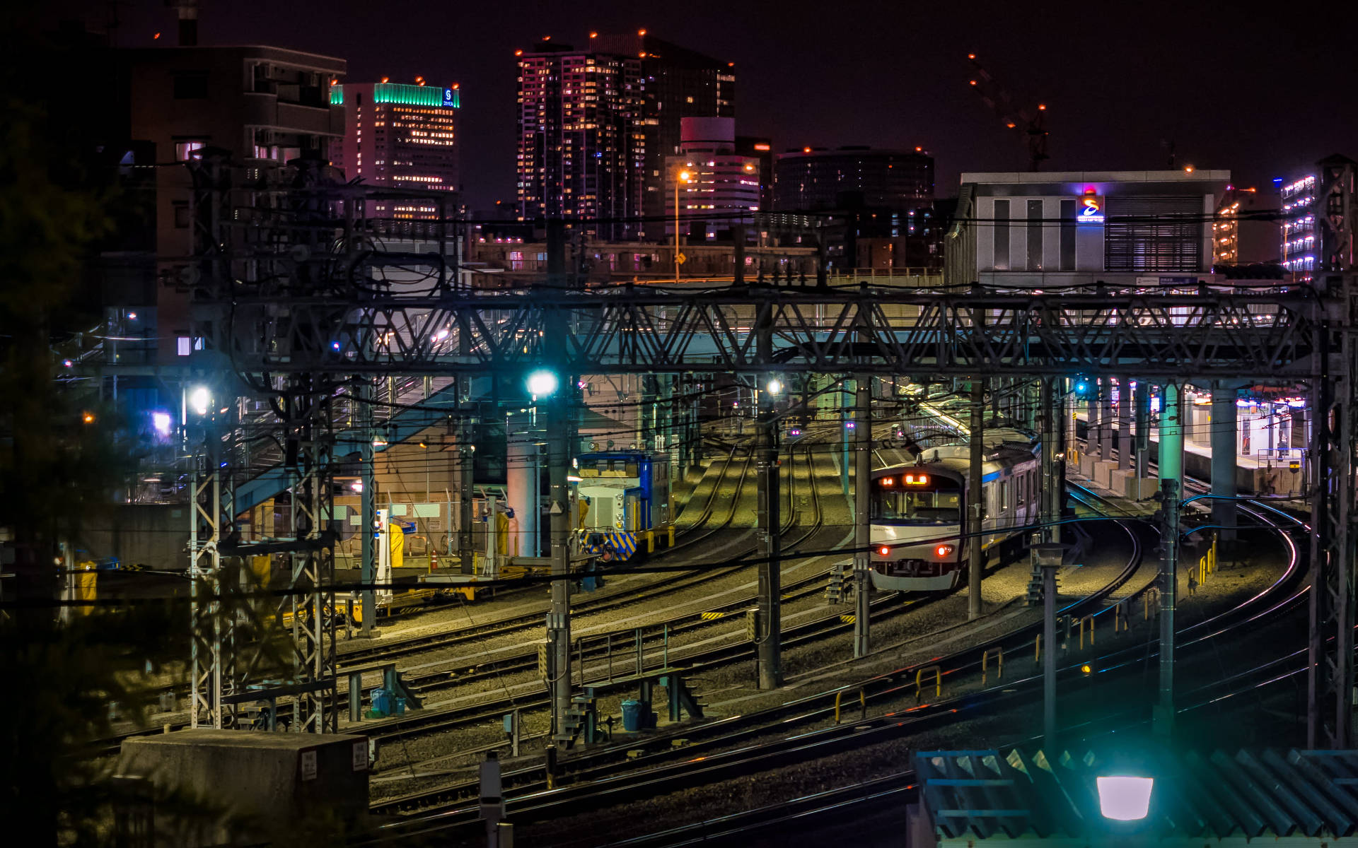 Railways In Yokohama Background