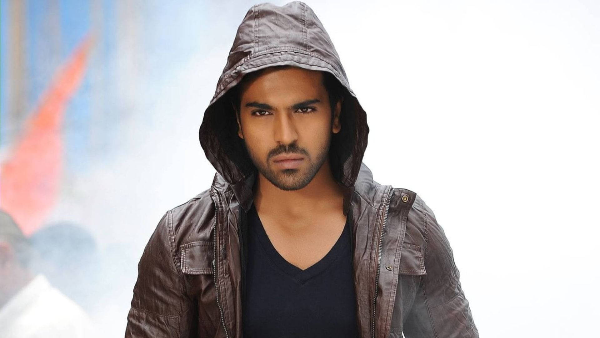 Ram Charan Hd In Foggy Place Background
