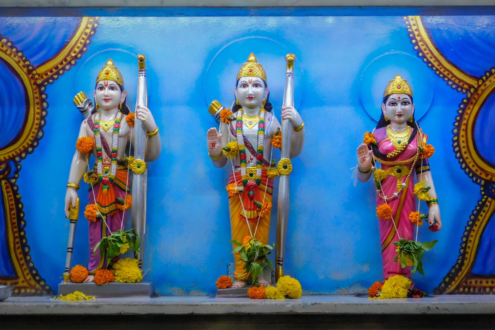 Ram Sita Lakshman Statues Background