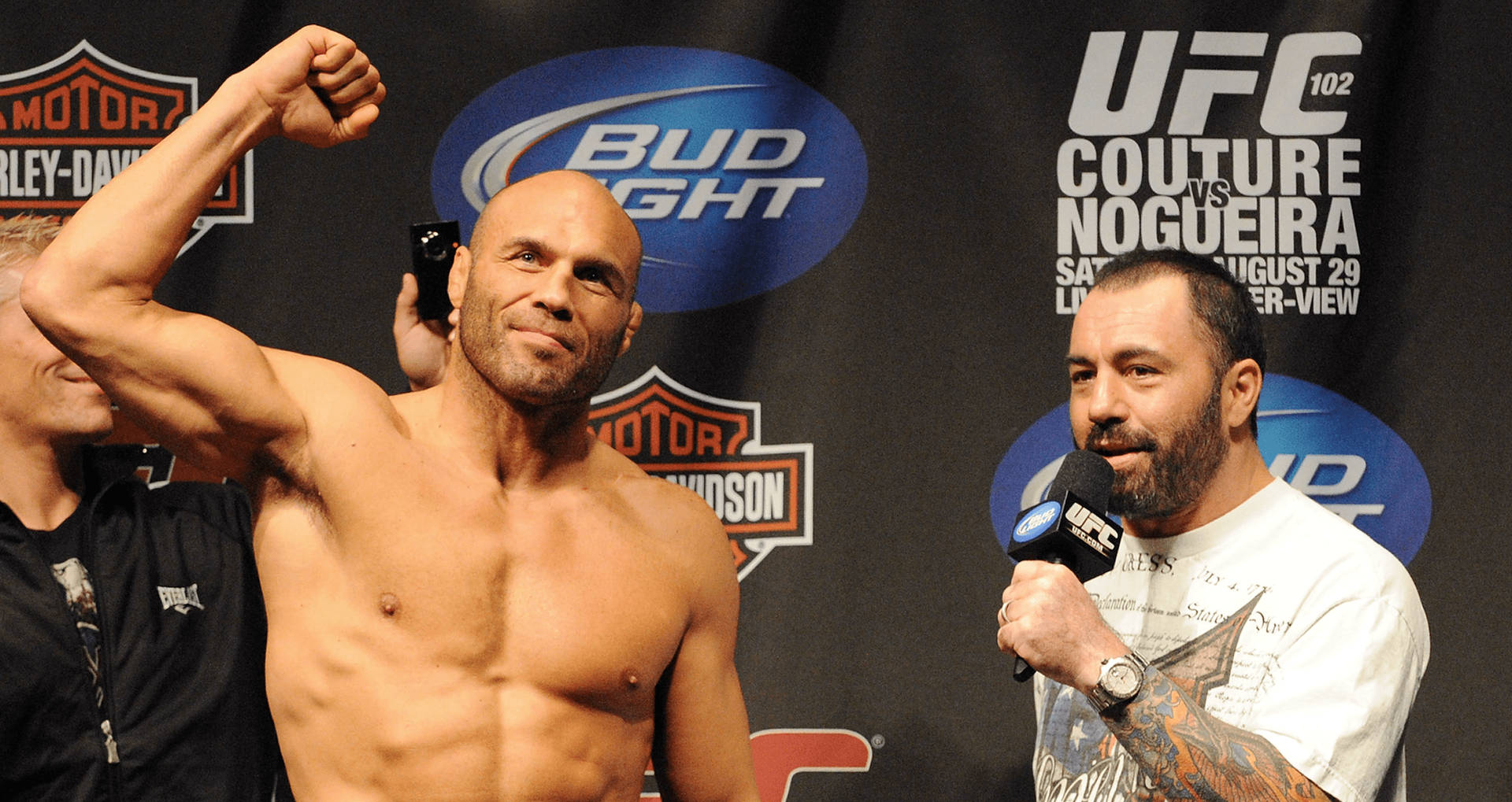 Randy Couture Flexing Background