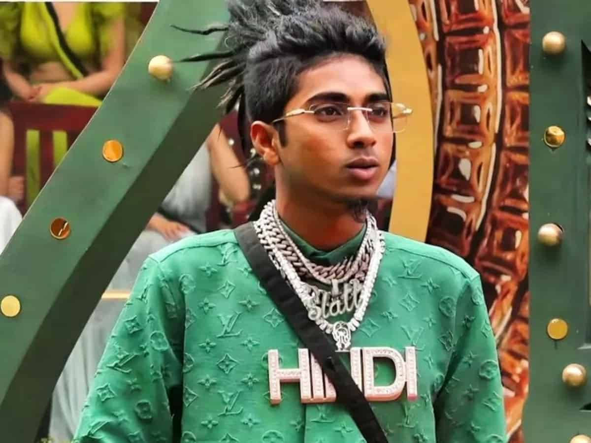 Rapper Mc Stan Poses With Confidence In The Bigg Boss 16 House. Background