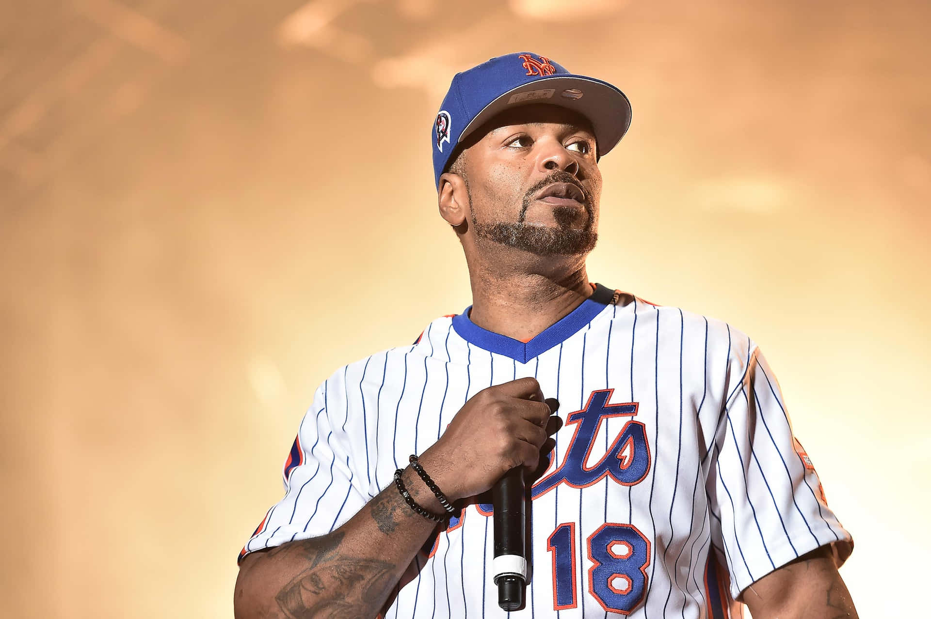 Rapperin Mets Jersey Performing